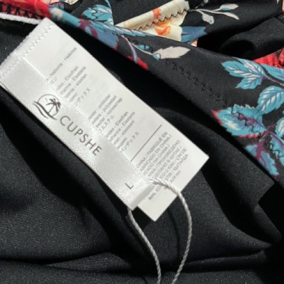 NEW CUPSHE Women's Black Floral Plunging Halter Open Back OnePiece Swimsuit Sz L - Picture 7 of 8